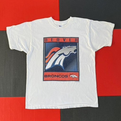 Denver Broncos Sweatshirt T-shirt - Vintage Style NFL Shirt, Perfect Gift for Football Fans