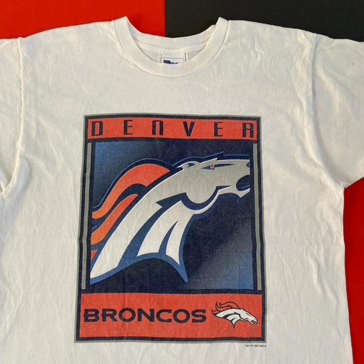 Denver Broncos Sweatshirt T-shirt - Vintage Style NFL Shirt, Perfect Gift for Football Fans - Image 2