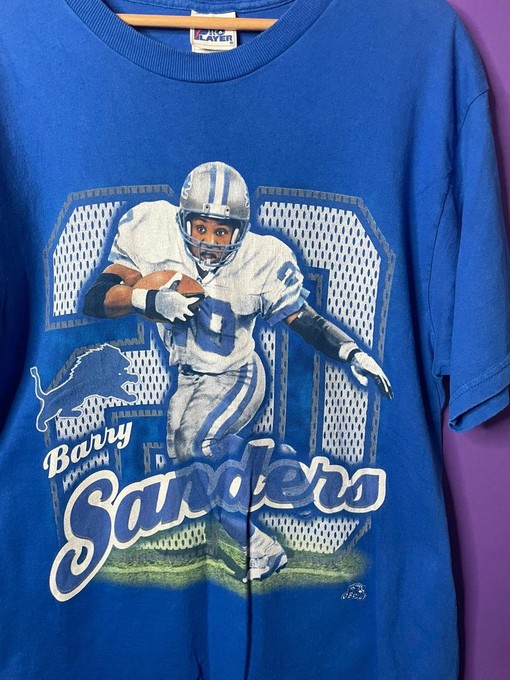 Detroit Lions Barry Sanders Vintage Style Pro Player Sweatshirt T-shirt, NCAA Football Teams Gifts for Fans - Image 2