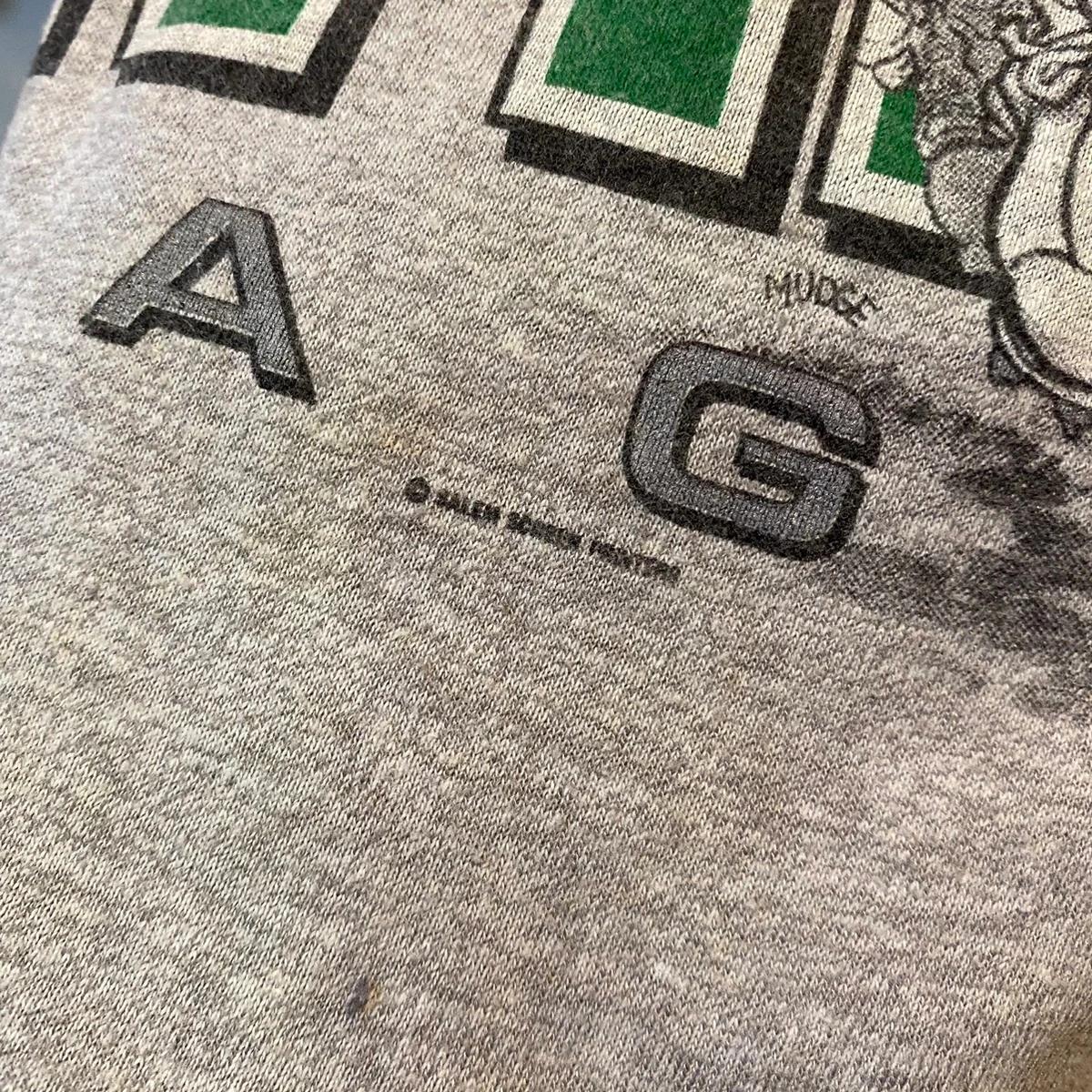 Eagles Reggi Sweatshirt T-shirt - Rare and Ideal Gift for NFL Fans with vintage ncaa shirts - Image 3