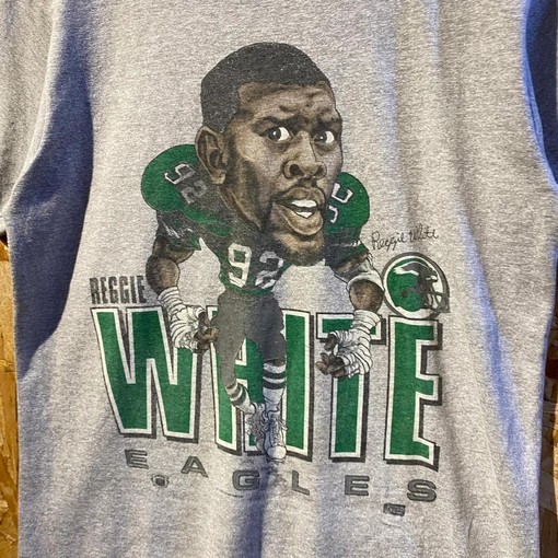 Eagles Reggie Vintage Style 80s NFL Sweatshirt T-shirt - Ideal Gift for Fans - American University Shirt - Image 2