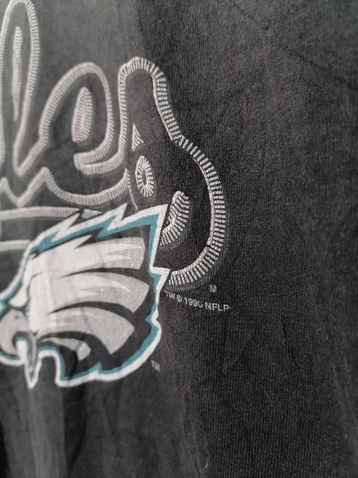 Eagles Vintage Style 90s Sweatshirt T-shirt, NCAA Football Teams Gifts for Fans