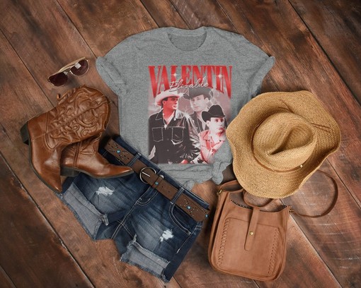 El Gallo de Oro Singer-Songwriter Vintage Tee with Valentin Elizalde - Image 3