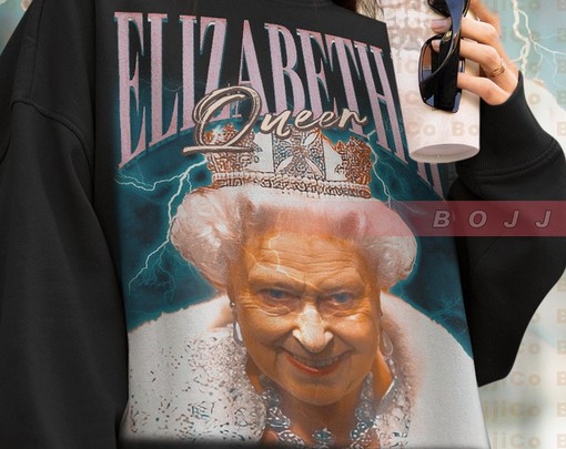 Forever QUEEN ELIZABETH Sweatshirt - A Must-Have for Movie Fans Gifts - Image 4