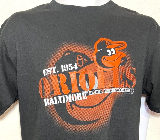 Full-Size MLB Apparel: Baltimore Orioles T-Shirt, Sweatshirt, and Hoodie with Team Logo - Image 2