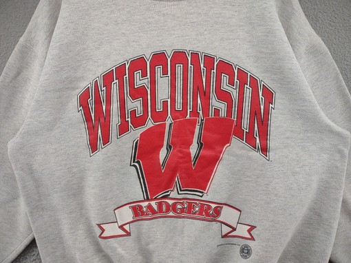 Get Ready for the Game Day with Wisconsin Badgers Vintage Style Crewneck Sweatshirt Bundle, NCAA Fan Gift - Image 2