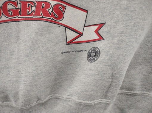 Get Ready for the Game Day with Wisconsin Badgers Vintage Style Crewneck Sweatshirt Bundle, NCAA Fan Gift - Image 3
