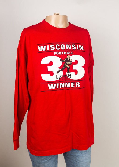 Gift for College Student: Vintage 1999 University of Wisconsin Badgers Ron Dayne 33 Heisman Trophy Winner Sweatshirt