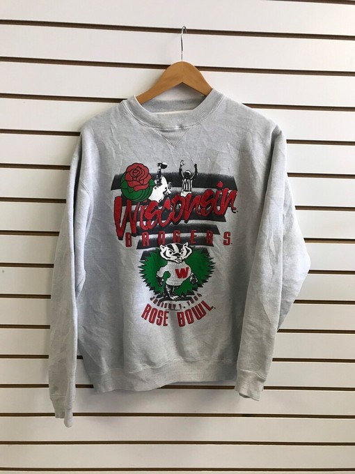 Great NCAA Gift for Fans: Vintage University of Wisconsin Badgers Rose Bowl Sweatshirt
