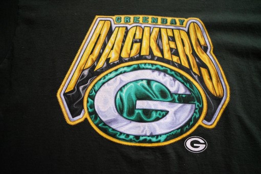 Green Bay Packers NCAA Vintage Style 90s Pro Player Sweatshirt T-shirt, Football Gifts for Fans - Image 2