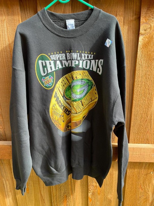 Green Bay Packers Superbowl Xxxi 31 Sweatshirt T-shirt Vintage Style and Ideal Gift for NFL Fans with retro ncaa shirts