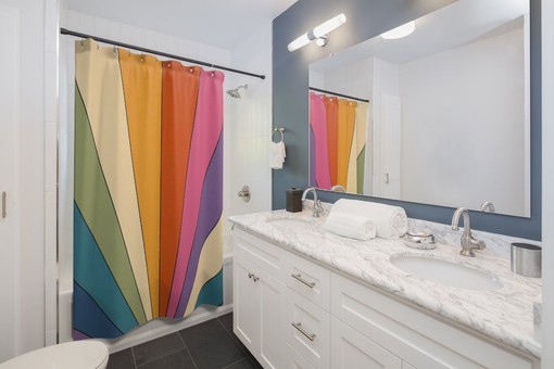 Groovy 60's 70's Retro Sunburst Shower Curtain with Vibrant Colors for Hippie Bathroom Accessory - Image 3