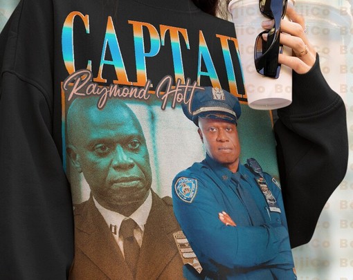 Hot Damn! Captain Holt Retro Sweatshirt, Nine-Nine Quote Sweater with Jake, Rosa, Amy, and Terry - Image 4