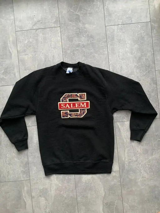 Iconic Box Logo Graphic T-Shirt Sweatshirt Pullover Hoodie Gift For Streetwear Fans