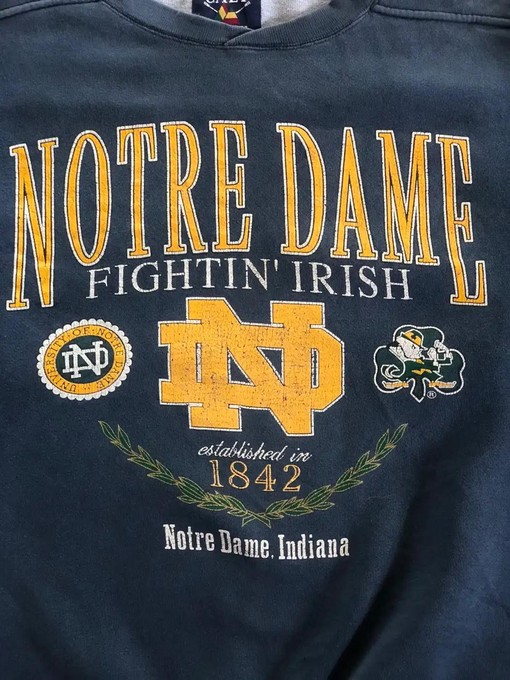 Include Notre Dame Indiana in Your American Football Apparel with Vintage Style - Image 2
