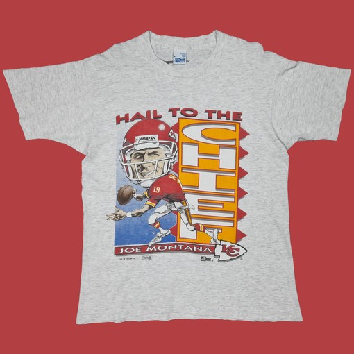 Joe Montana Hail To The Chief N.F.L. Graphic 90s Vintage Style Sweatshirt T-shirt - Ideal Gift for Football Fans