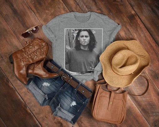 Johnny Depp Fans Gift with Photo Homage T-shirt for RottenBorn Trial - Image 3