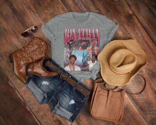 Jonathan Daviss Vintage Shirt for Fans of American Young Actors - Image 3