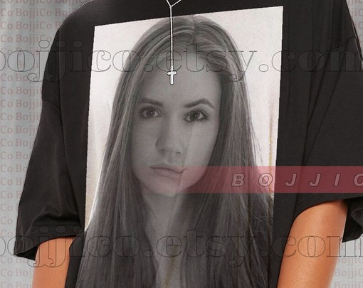 KAREN GILLAN Vintage Shirt, Retro 90s Sweater, Fan Tees, Movie Fans Gifts - Image 2