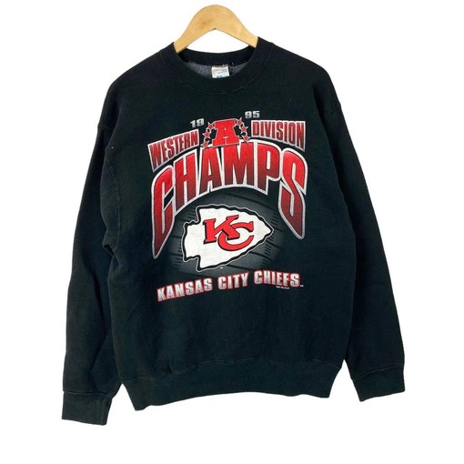 Kansas City Chiefs NFL Vintage Style Sweatshirt T-shirt - Ideal Gift for Football Fans