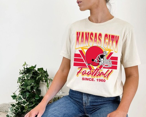 Kansas City Football Team Vintage Sweatshirt for NFL Fans - Image 4