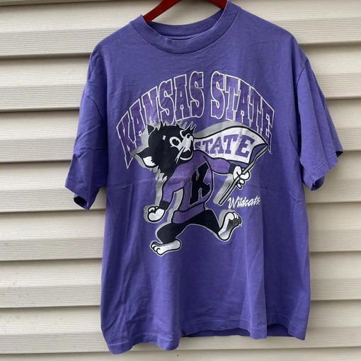 Kansas State Wildcats 90S Graphic T-Shirt Sweatshirt for Sports Fans