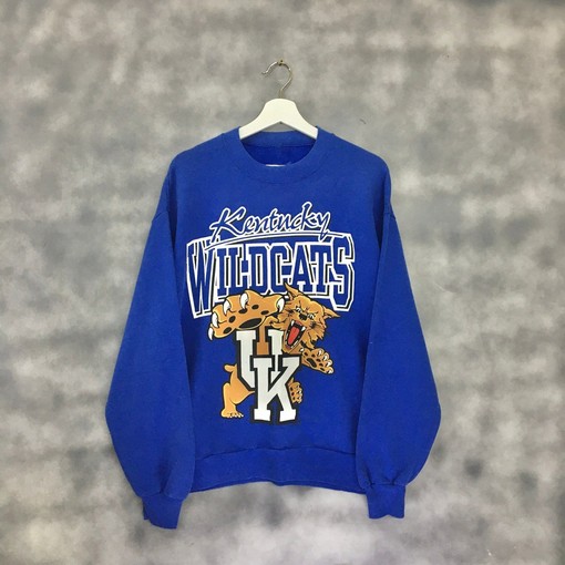 Kentucky Wildcats Sweatshirt with Vintage 90s Logo - Perfect Gift for Fans!