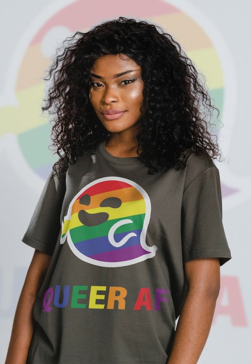 LGBTQ+ Pride Movement Shirt - Vintage Movie Shirts for Men with QUEER AF, Funny LGBT T-Shirt and Pride Rainbow