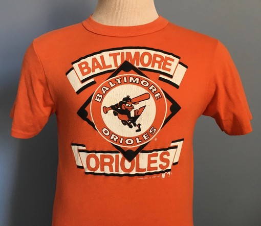 Large 80S Vintage Baltimore Orioles 1989 MLB Baseball T-Shirt with NCAA Shirts Women