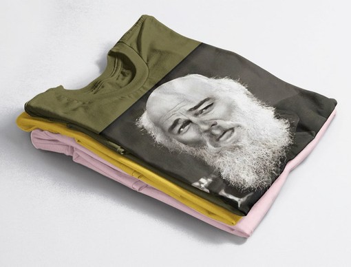 Leonardo DiCaprio 90s Throwback Shirt - Vintage Film T-Shirt for Men - Image 4