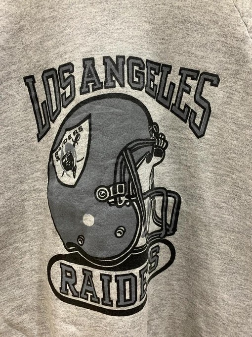 Los Angeles Raiders Vintage Sweatshirt T-shirt - Ideal Gift for Vintage NCAA Shirts & NFL Fans - Image 2