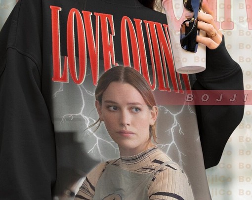 Love Quinn Vintage Sweater from You TV Show featuring Victoria Pedretti, Joe Goldberg, and Penn Badgley - Image 4