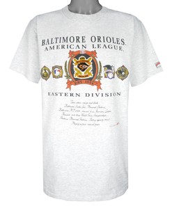 MLB (Nutmeg), Baltimore Orioles T-Shirt 1991 Sweatshirt with American University T Shirt