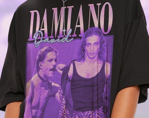 Maneskin Fan Made Tee - Retro Damiano David 90's Unisex Tee for Rock and Roll Fans - Image 2