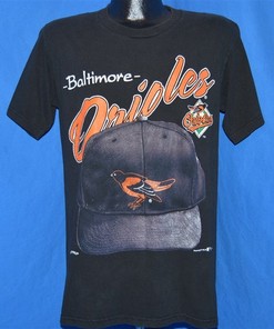 Medium 90S Baltimore Orioles Baseball Cap T-Shirt - MLB Baseball with Retro NCAA Shirts