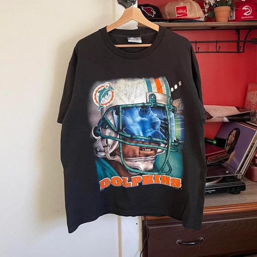 Miami Dolphins NFL Vintage Style Sweatshirt T-shirt - Ideal Gift for Football Fans
