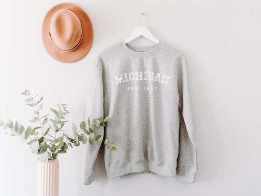 Michigan Themed Collegiate Text Crewneck Sweatshirt, Unique Michigan Gifts for College Students Shirt - Image 3