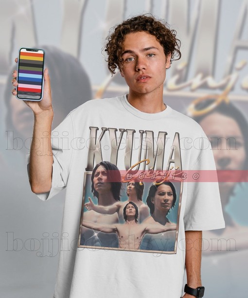 Minimalist Lain Iwakura Anime Tee, KYUMA GINJI Vintage Shirt for Men, Retro 90s Manga Fan - Image 3