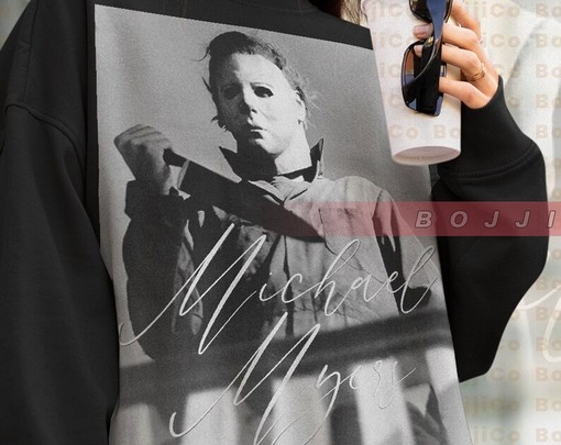 Minimalist Michael Myers Sweatshirt - Classic Scary Movie Sweater - Image 4