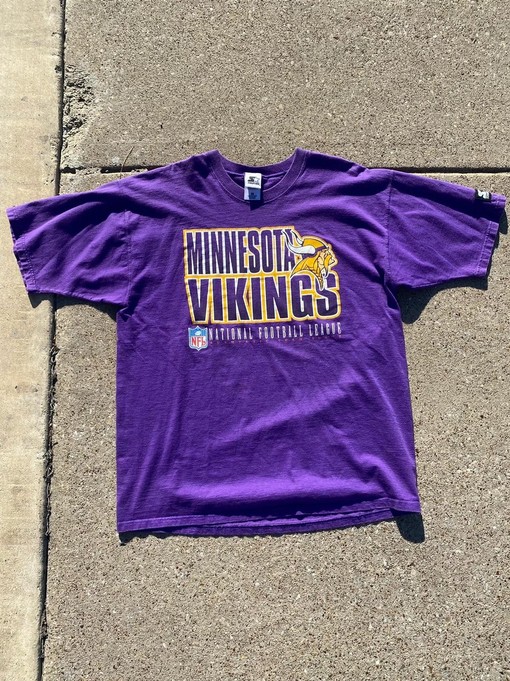 Minnesota Viking Vintage Sweatshirt T-shirt - Ideal Gift for Mens Sport Shirts & NFL Fans