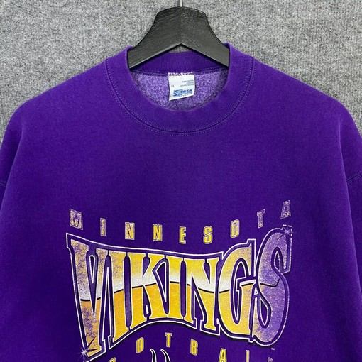 Minnesota Vikings 90s Vintage NFL Sweatshirt, Tee, Hoodie Gifts for NFL Fans - Image 2