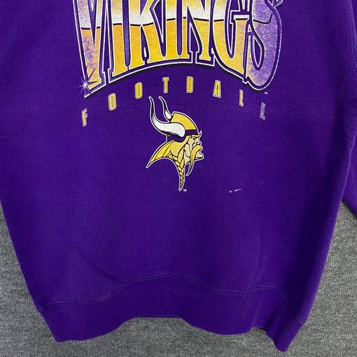 Minnesota Vikings 90s Vintage NFL Sweatshirt, Tee, Hoodie Gifts for NFL Fans - Image 3