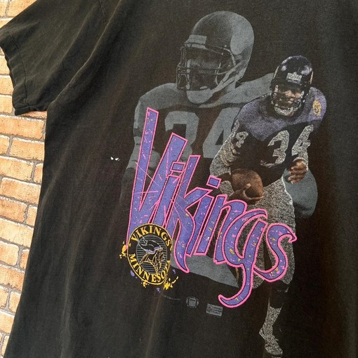 Minnesota Vikings All Single Stitch Vintage Style 90s NFL Sweatshirt T-shirt - Ideal Gift for Fans - Retro NCAA Shirts - Image 2