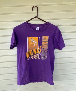 Minnesota Vikings Vintage Style Sweatshirt T-shirt, NFL Football Teams Gifts For Fans
