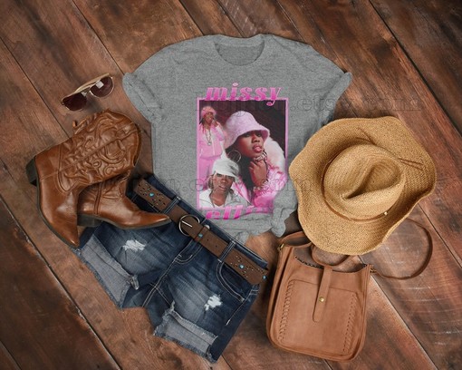 Missy Elliot Homage Tshirt for Women, Vintage Missy Elliot Retro 90s Sweater, Missy Elliot Merch Gift, Music Fan Tee - Image 4