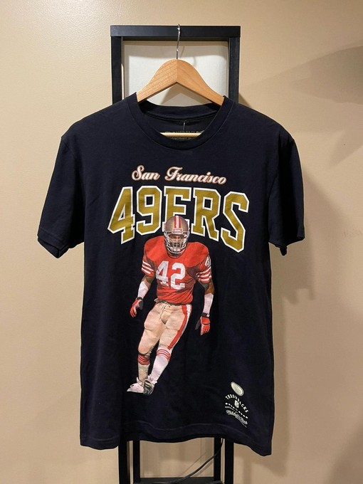 Mitchell & Ness NFL SF 49ers Ronnie Lott Black Football Sweatshirt T-shirt, Pay Tribute to a Legend