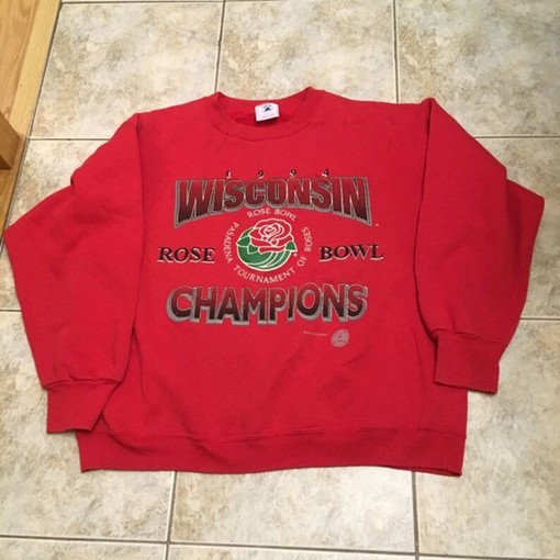 Must-Have Retro NCAA Shirts: Vintage Wisconsin Badgers 1994 Rose Bowl Champions Sweatshirt for Fans