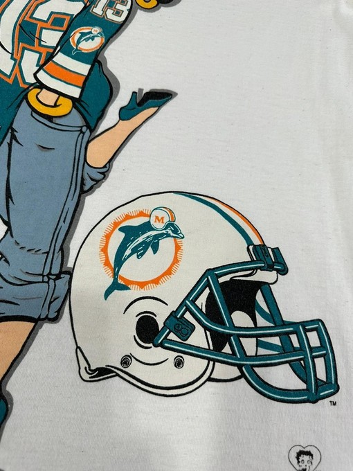 NCAA 1993 Miami Dolphins Sweatshirt T-shirt with Betty Boop Pin Up Girl - Ideal Gift for NFL Fans - Image 2