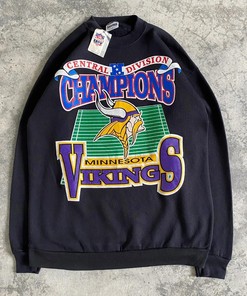 NCAA 90s Minnesota Vikings Vintage Style Sweatshirt T-shirt - Ideal Gift for NFL Fans
