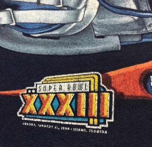 NCAA Denver Broncos Vintage Style 90s Pro Player Sweatshirt T-shirt, Football Gifts for Fans - Image 3